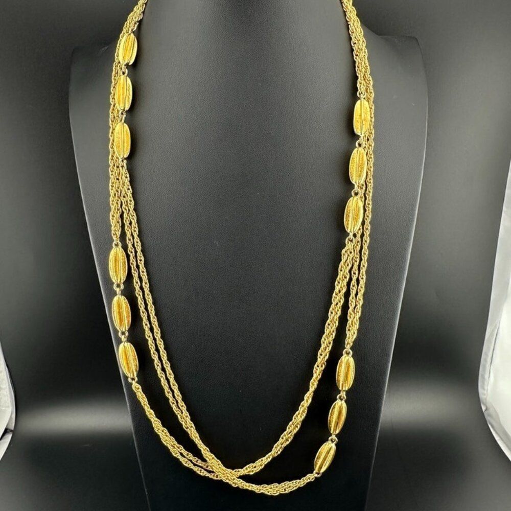 Classic Vintage Monet Ribbed Gold Tone Barrel Bead Double Chain Link Necklace